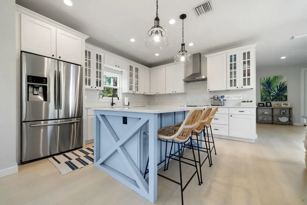 2441 Shop Road Sanibel FL 33957