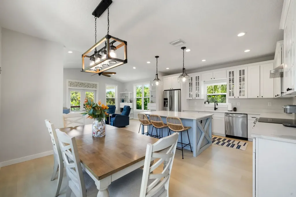 2441 Shop Road Sanibel FL 33957