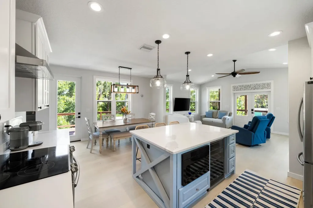 2441 Shop Road Sanibel FL 33957