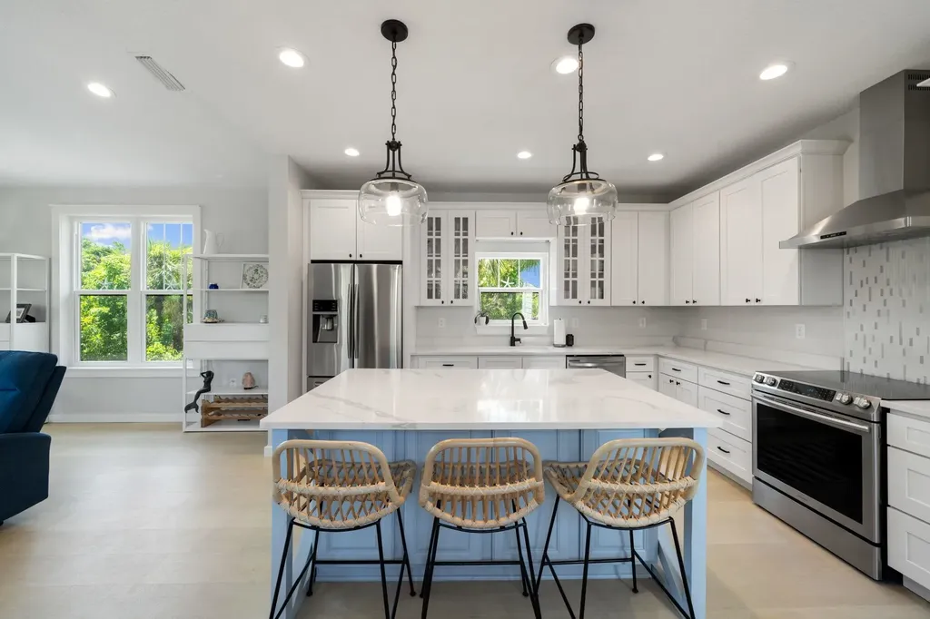 2441 Shop Road Sanibel FL 33957