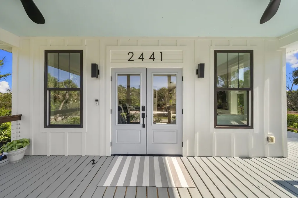 2441 Shop Road Sanibel FL 33957