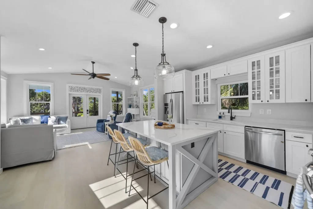 2441 Shop Road Sanibel FL 33957