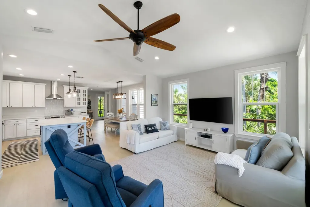 2441 Shop Road Sanibel FL 33957