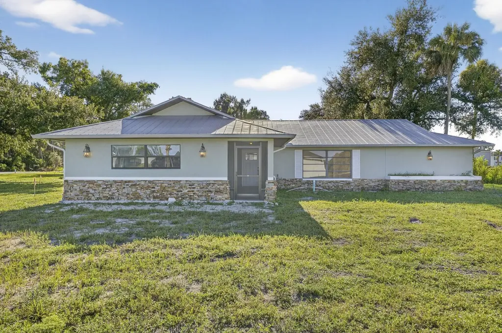 10735 Clementine Place North Fort Myers FL 33917