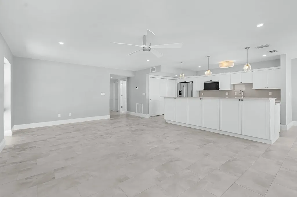 2721 W Gulf Drive Sanibel FL 33957