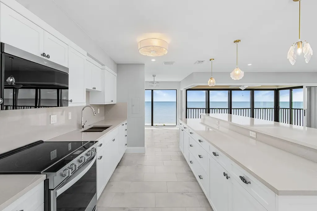 2721 W Gulf Drive Sanibel FL 33957