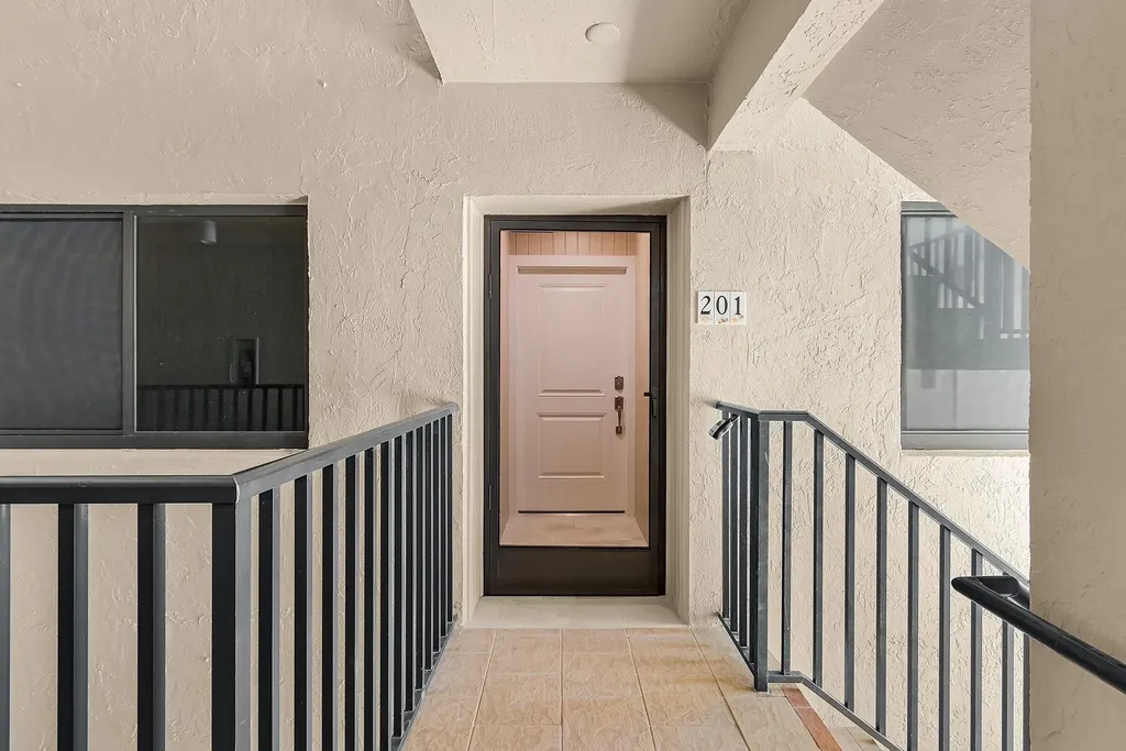 2721 W Gulf Drive Sanibel FL 33957