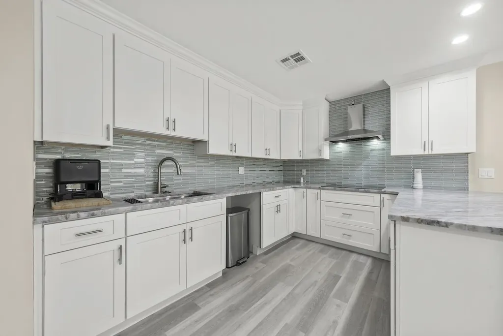 1142 Shell Basket Lane Sanibel FL 33957