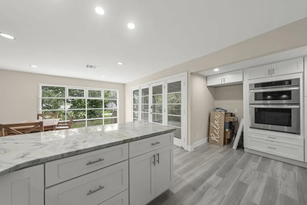 1142 Shell Basket Lane Sanibel FL 33957