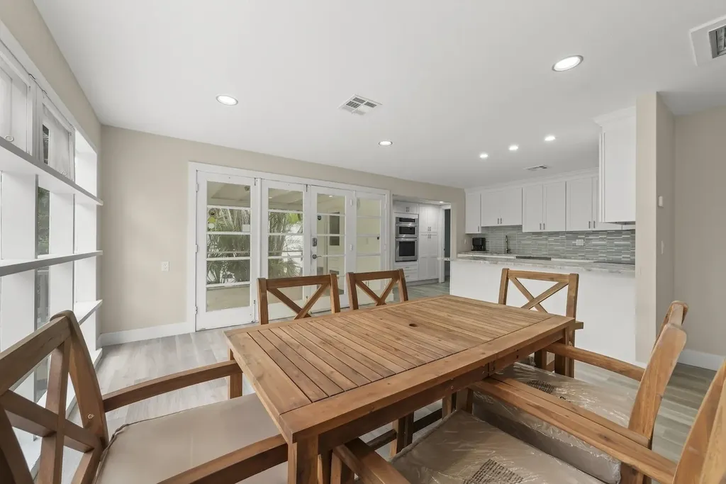 1142 Shell Basket Lane Sanibel FL 33957