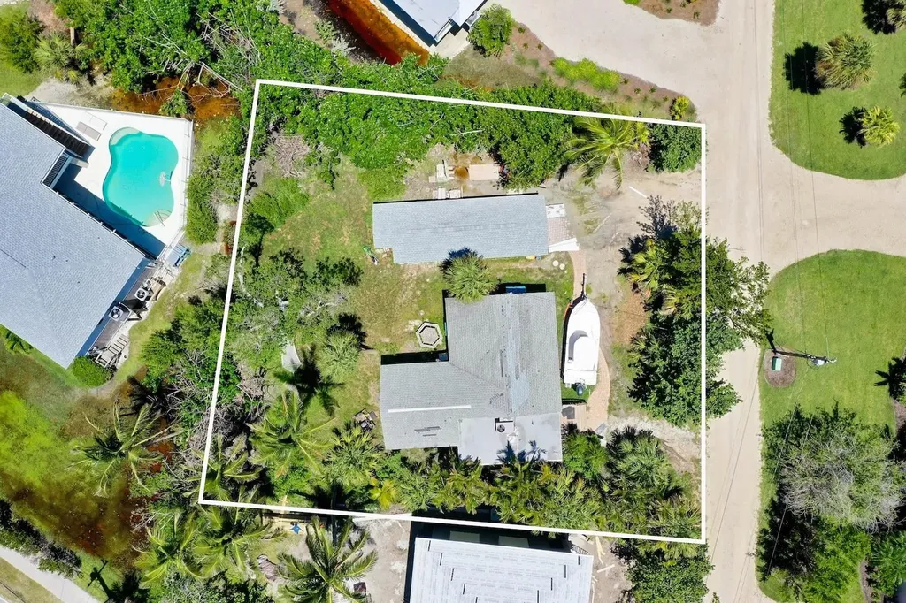 1142 Shell Basket Lane Sanibel FL 33957