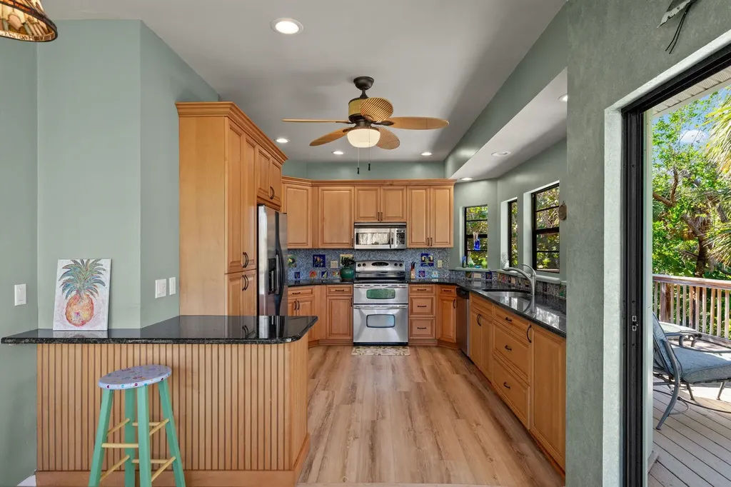 4631 Bowen Bayou Road Sanibel FL 33957