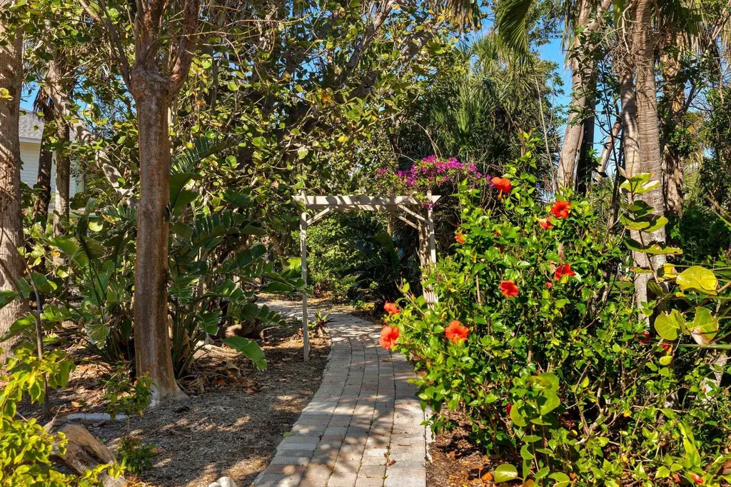 4631 Bowen Bayou Road Sanibel FL 33957