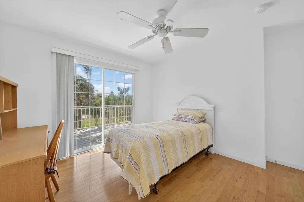 640 Oliva Street Sanibel FL 33957