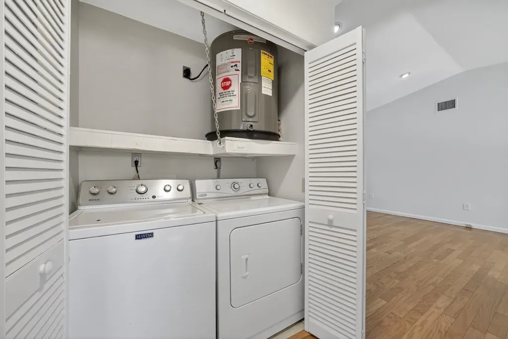 640 Oliva Street Sanibel FL 33957