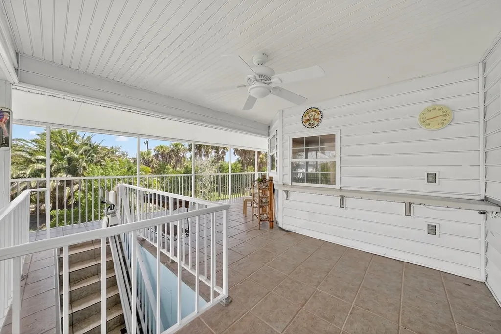 640 Oliva Street Sanibel FL 33957