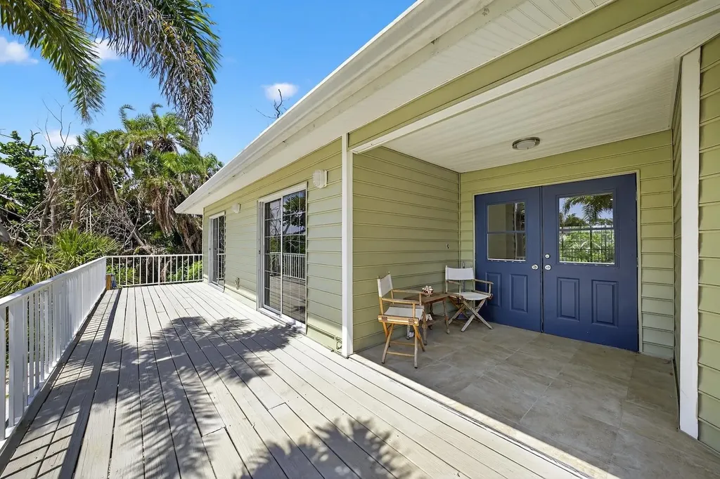 640 Oliva Street Sanibel FL 33957