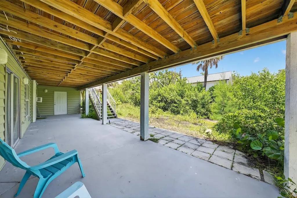 640 Oliva Street Sanibel FL 33957