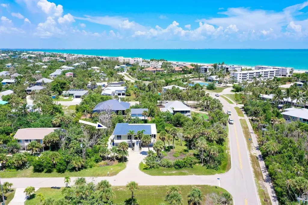 640 Oliva Street Sanibel FL 33957