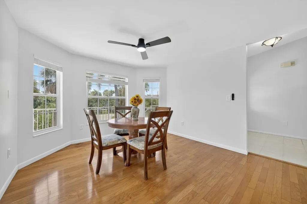 640 Oliva Street Sanibel FL 33957