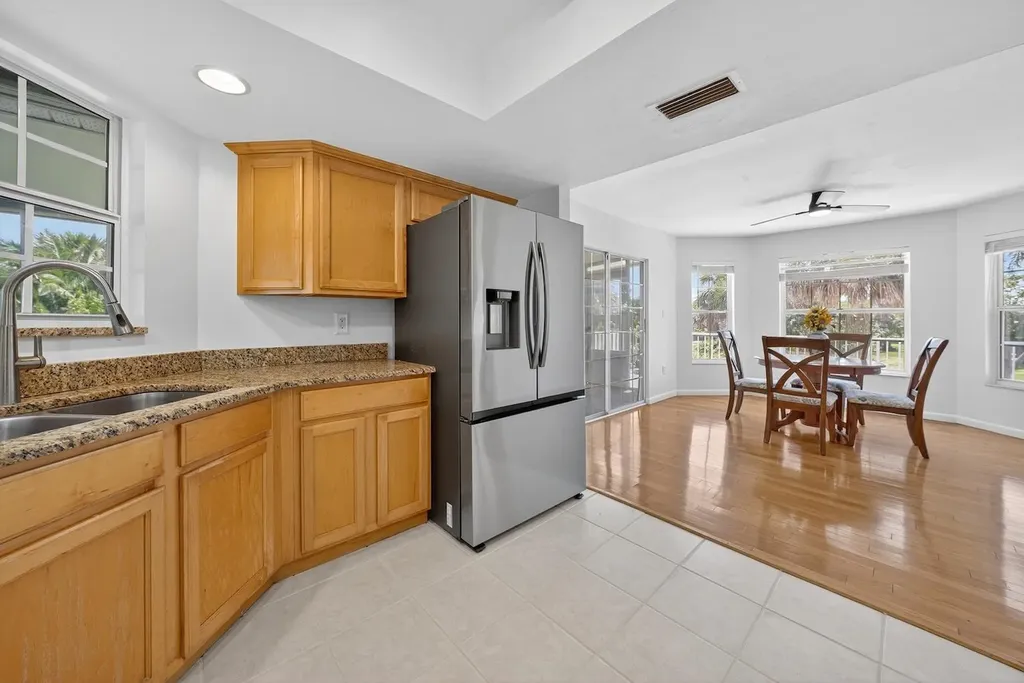 640 Oliva Street Sanibel FL 33957