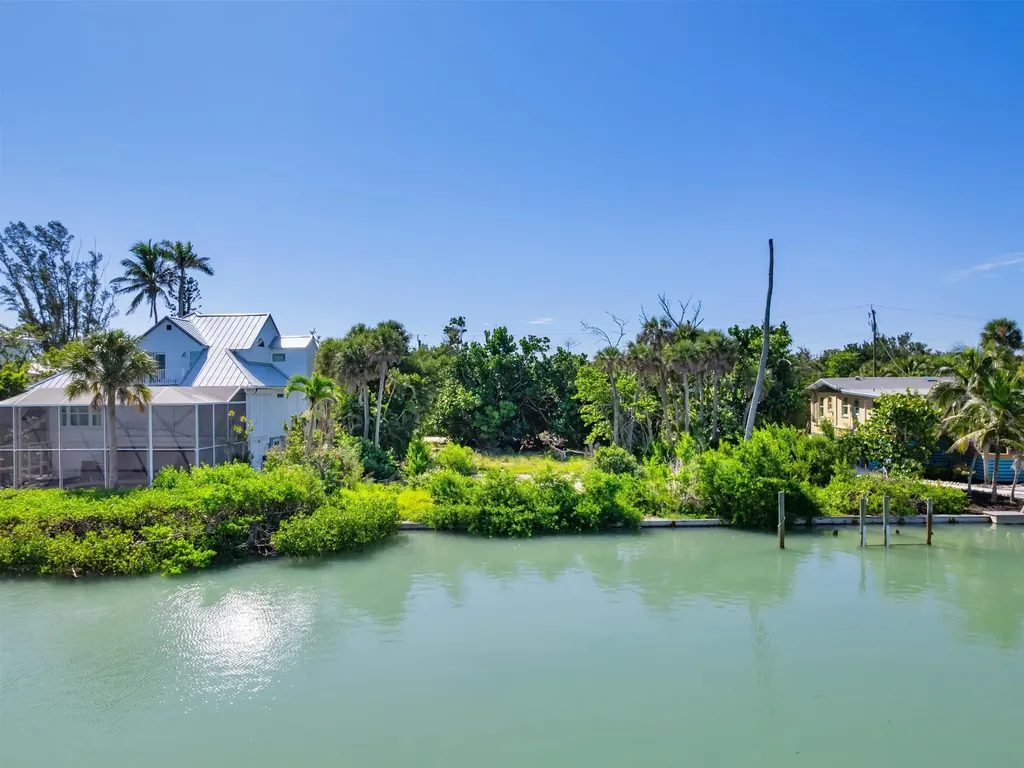 2563 Coconut Drive Sanibel FL 33957