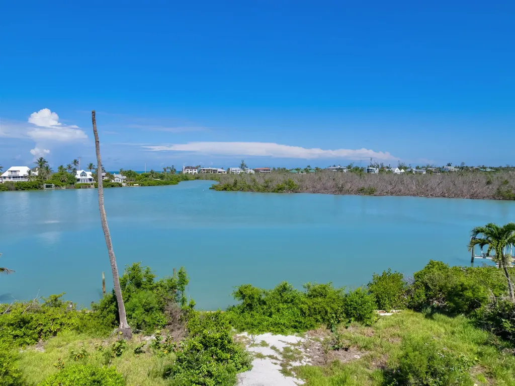 2563 Coconut Drive Sanibel FL 33957