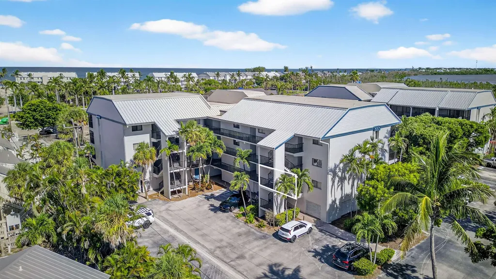 3111 Tennis Villas Captiva FL 33924