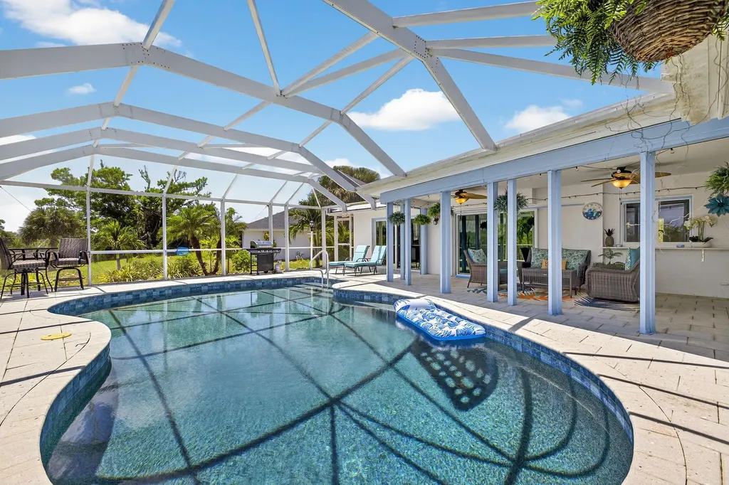 720 Durion Court Sanibel FL 33957