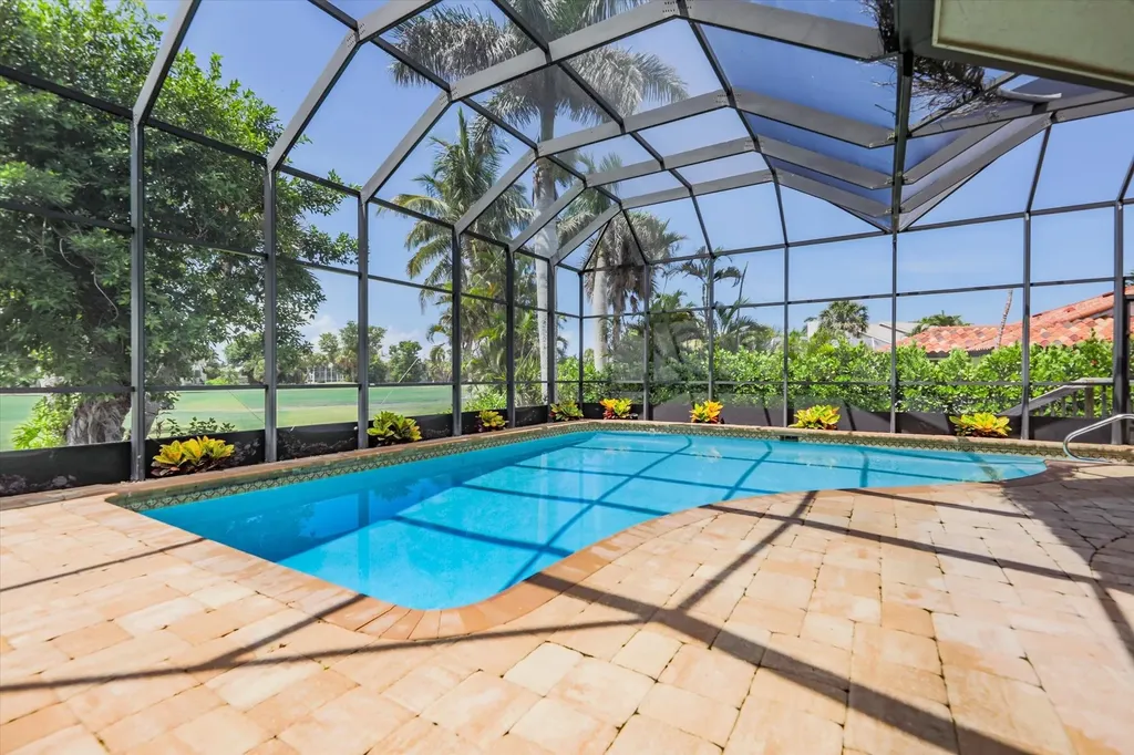 1286 Par View Drive Sanibel FL 33957