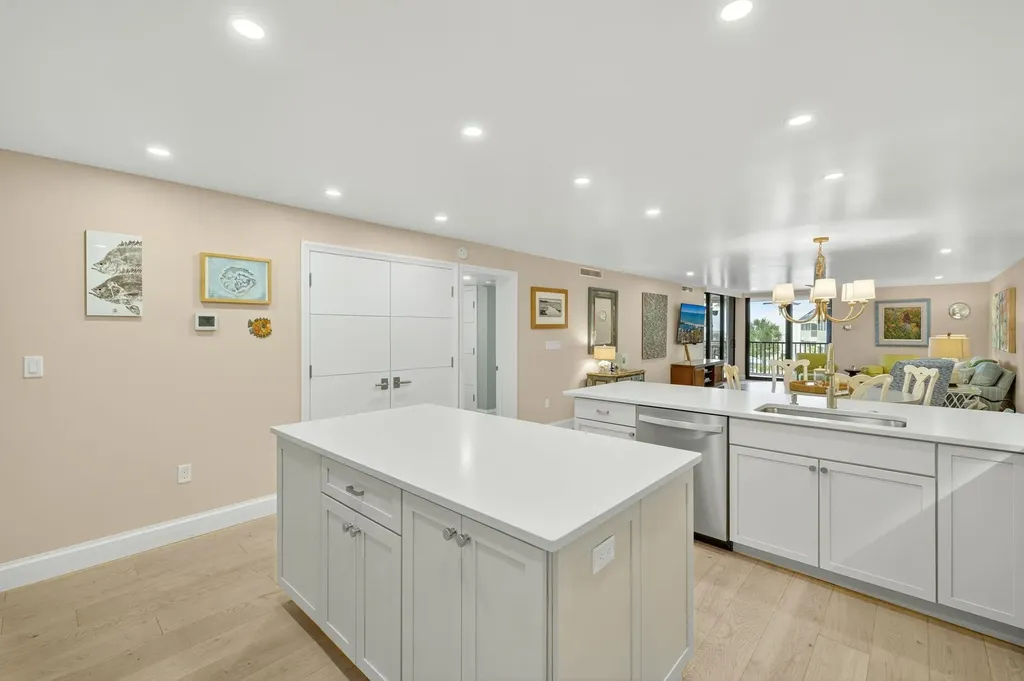 2929 W Gulf Drive Sanibel FL 33957