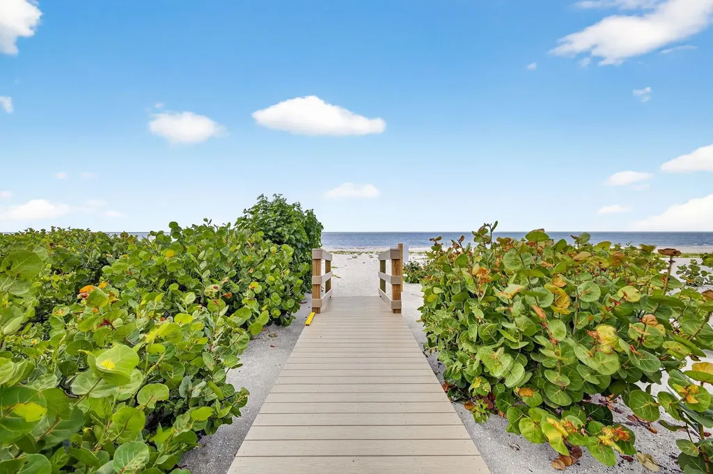 2929 W Gulf Drive Sanibel FL 33957