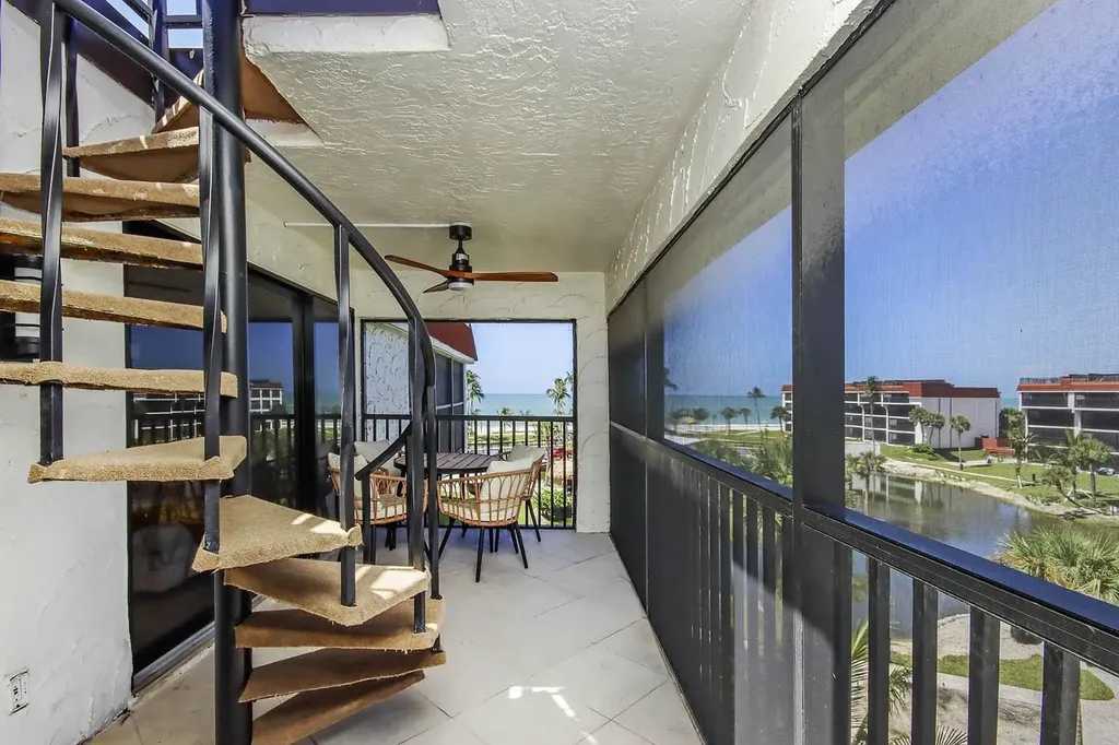 2445 W Gulf Drive Sanibel FL 33957