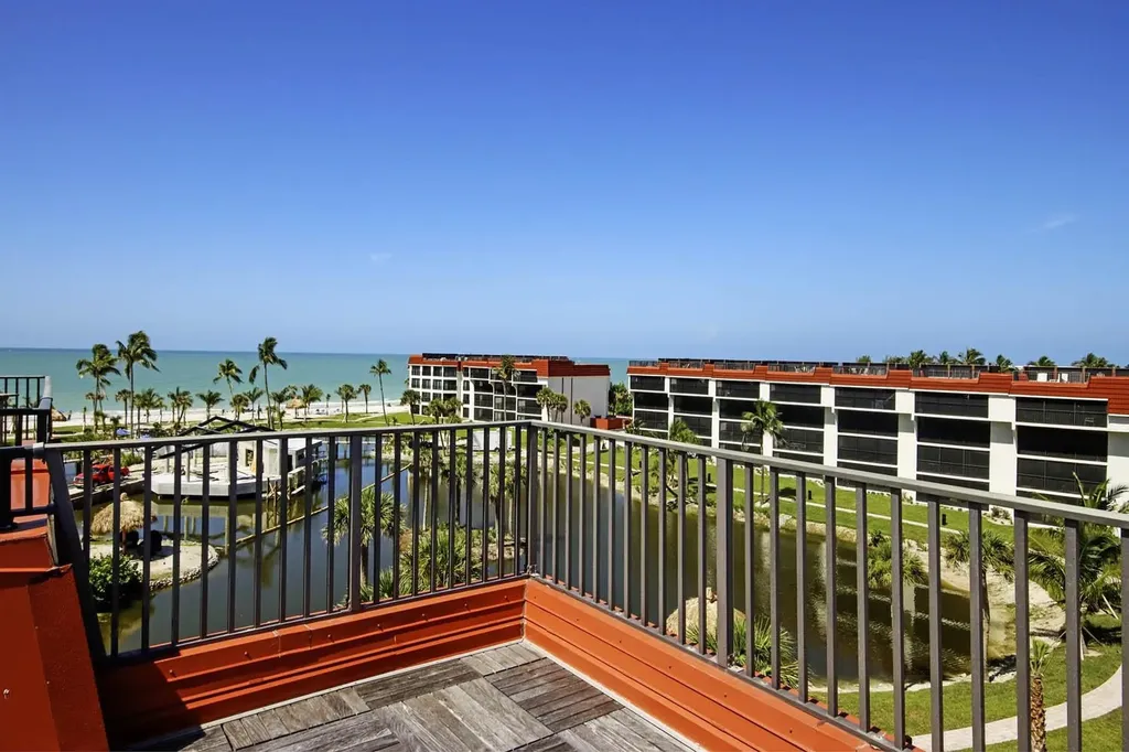 2445 W Gulf Drive Sanibel FL 33957