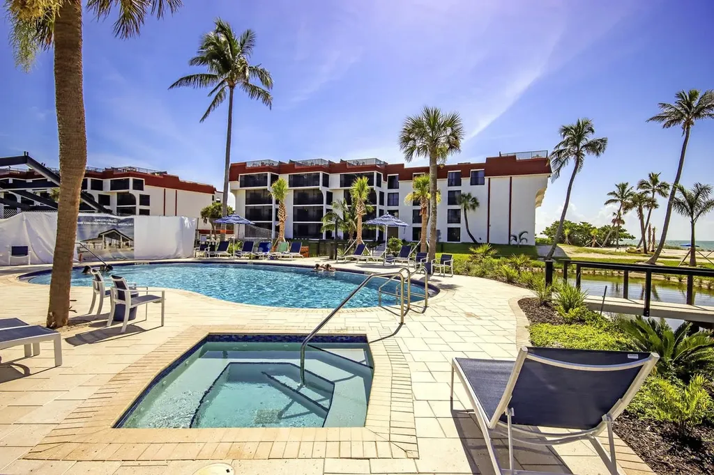 2445 W Gulf Drive Sanibel FL 33957