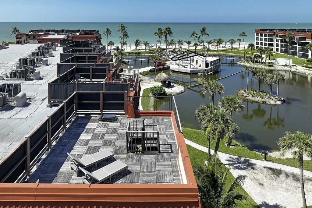 2445 W Gulf Drive Sanibel FL 33957