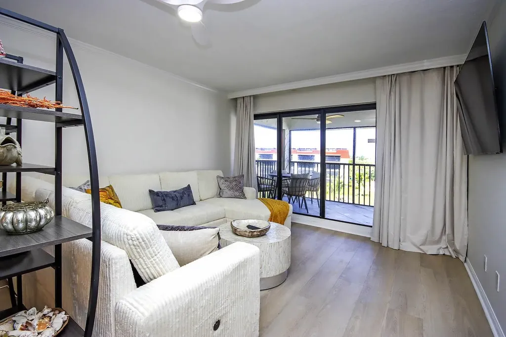 2445 W Gulf Drive Sanibel FL 33957