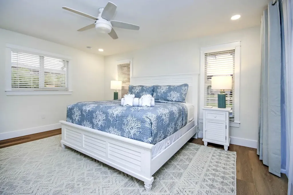 918 Kings Crown Drive Sanibel FL 33957