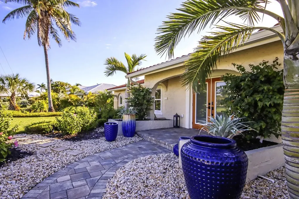 918 Kings Crown Drive Sanibel FL 33957