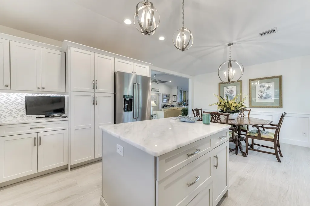 9056 Mockingbird Drive Sanibel FL 33957
