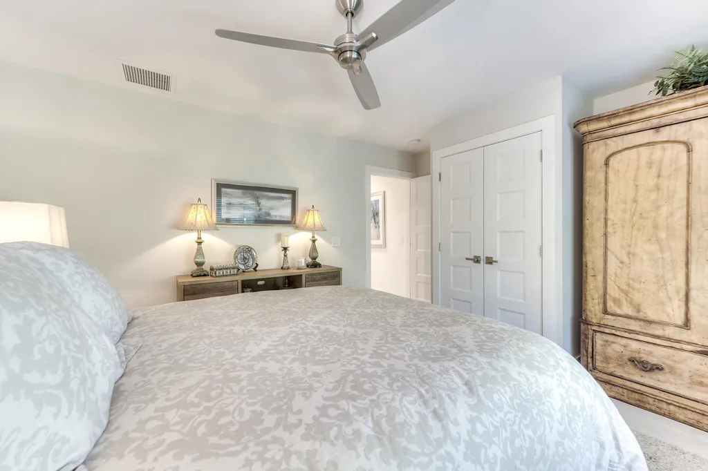 9056 Mockingbird Drive Sanibel FL 33957