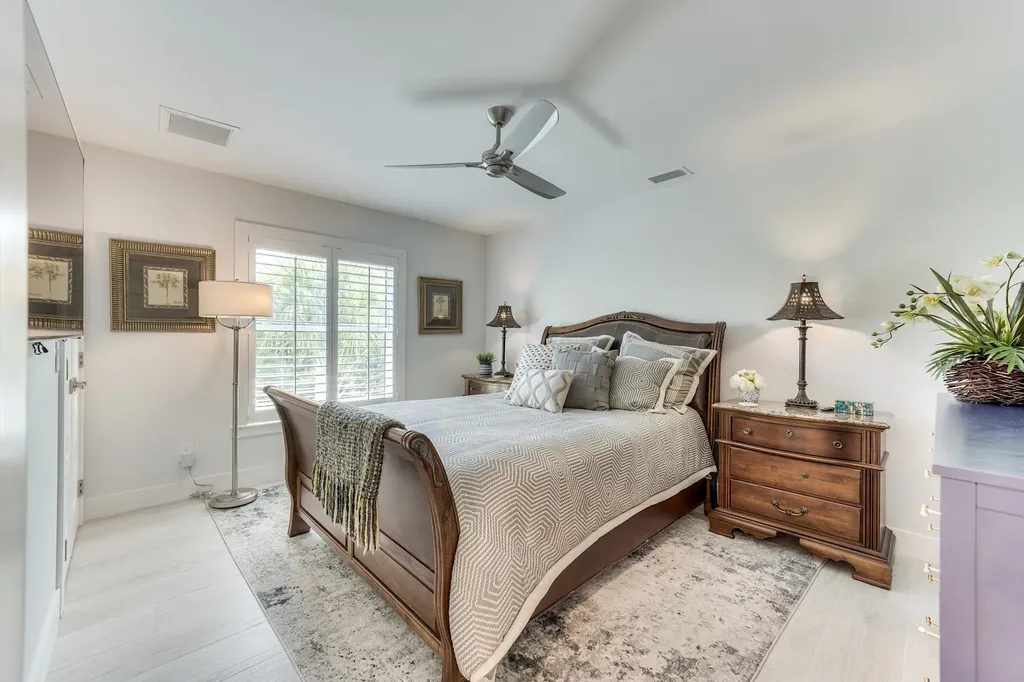9056 Mockingbird Drive Sanibel FL 33957
