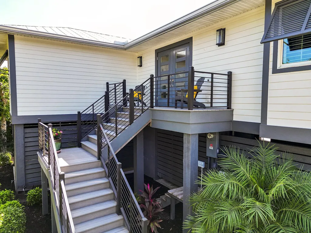 9056 Mockingbird Drive Sanibel FL 33957