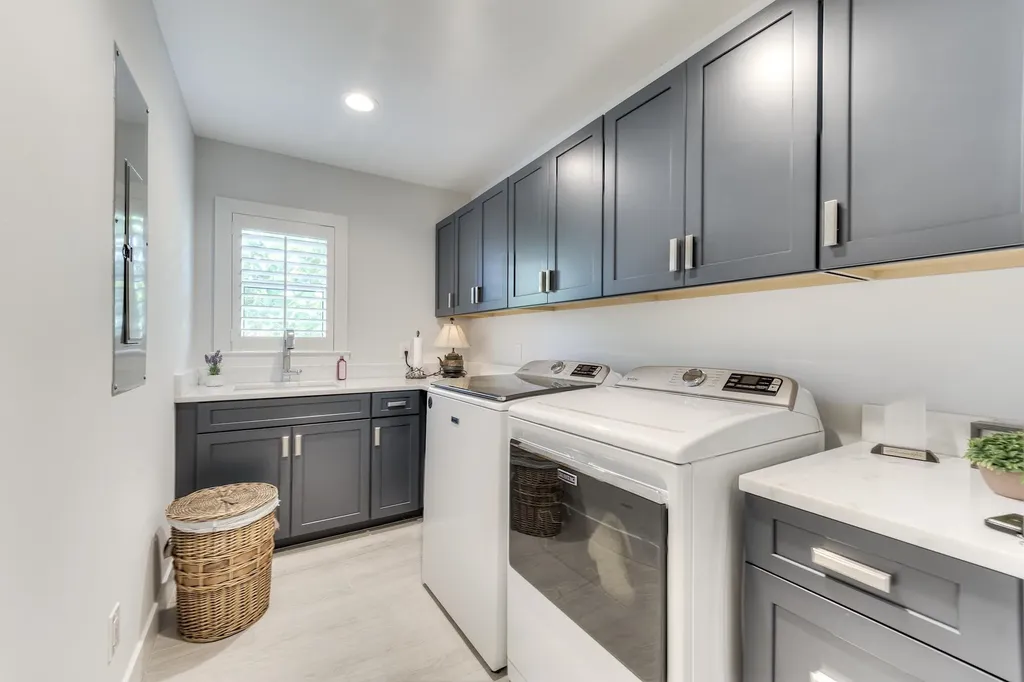 9056 Mockingbird Drive Sanibel FL 33957