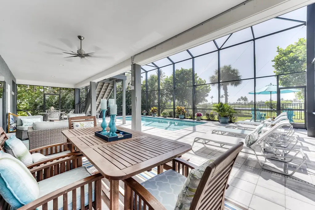 9056 Mockingbird Drive Sanibel FL 33957
