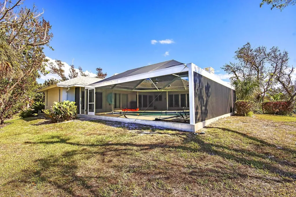 9436 Yucca Court Sanibel FL 33957