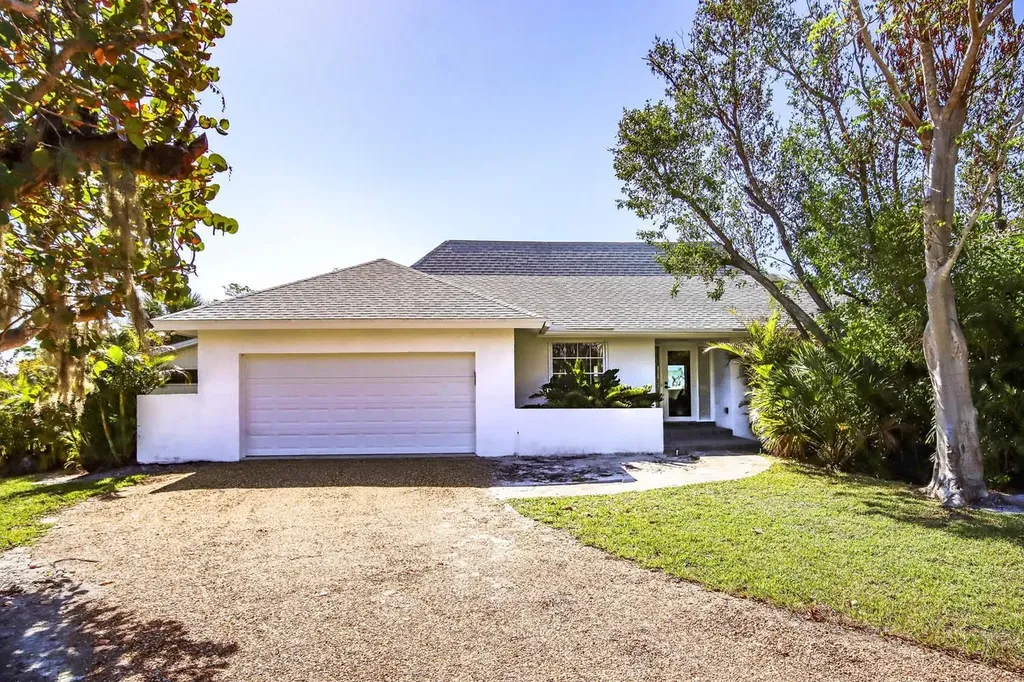 9436 Yucca Court Sanibel FL 33957