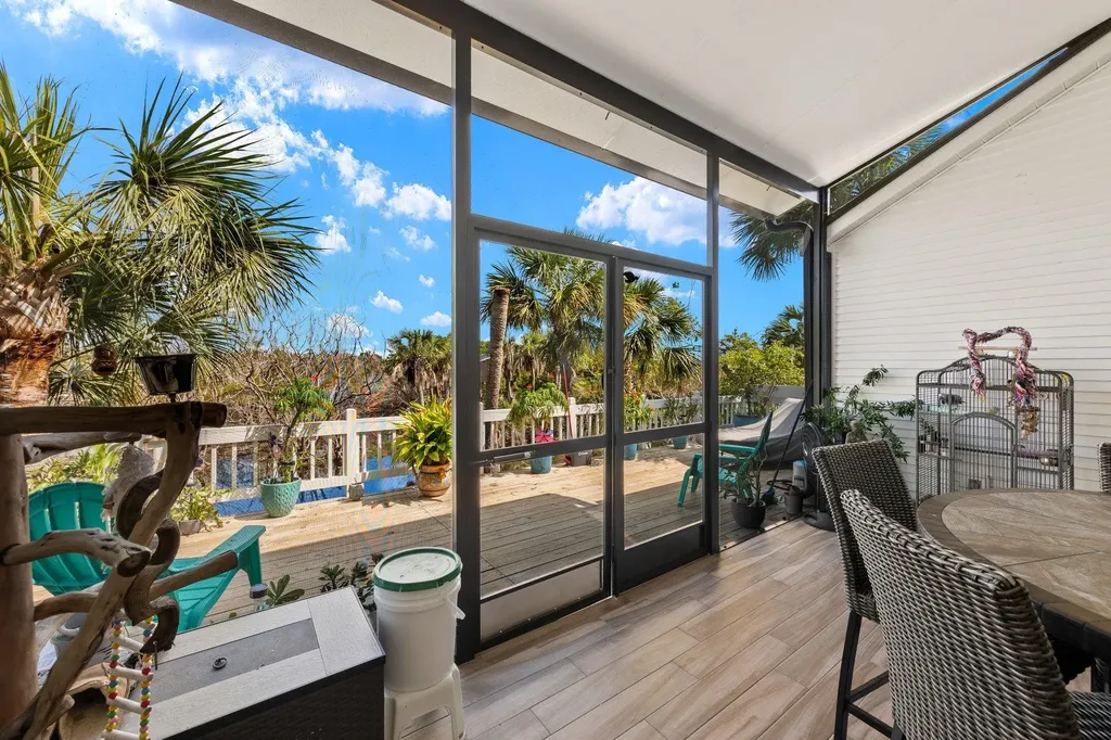 838/840 Rabbit Road Sanibel FL 33957