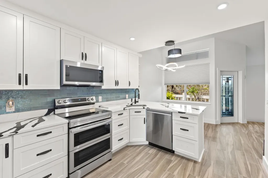 838/840 Rabbit Road Sanibel FL 33957