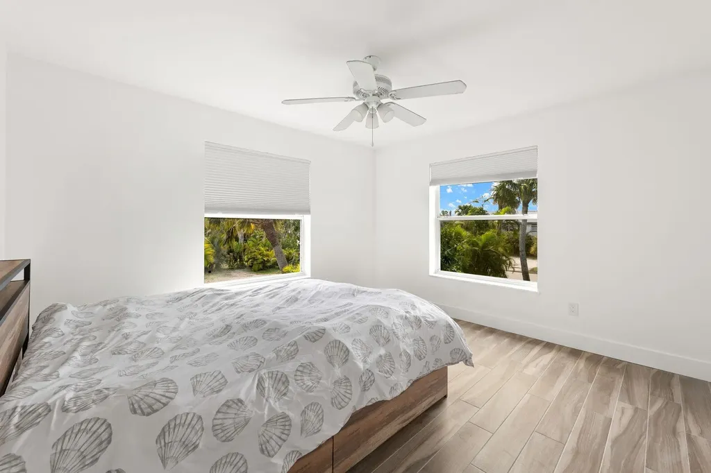 838/840 Rabbit Road Sanibel FL 33957